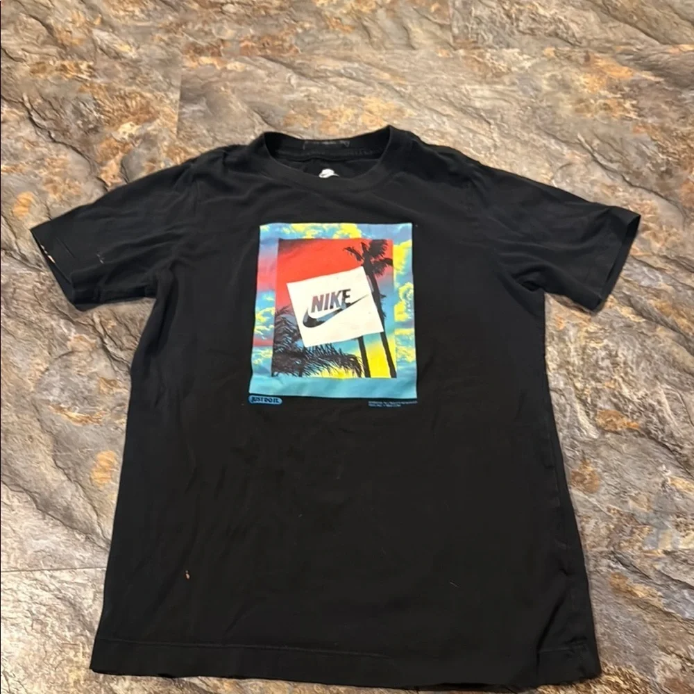 Nike Kids Black and Gray Graphic Tees